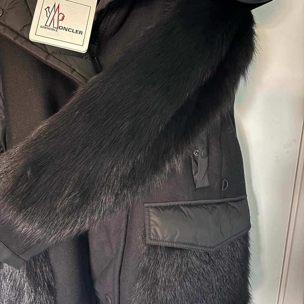 Authentic Moncler Jacket - Picture 7 of 11